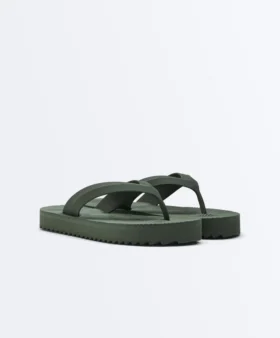 Strand-Sandalen mit strukturiertem Plateau