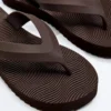 Strand-Sandalen mit strukturiertem Plateau Strand-Sandalen mit strukturiertem Plateau