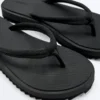 Strandsandalen aus geflochtenem Seil Strandsandalen aus geflochtenem Seil