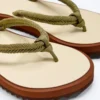 Strandsandalen aus geflochtenem Seil Strandsandalen aus geflochtenem Seil