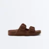 Strandsandalen mit Schnallen Strandsandalen mit Schnallen
