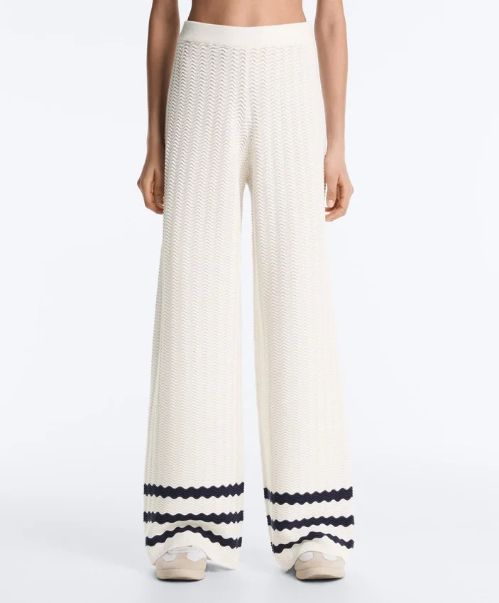 Strickhose mit geradem Bein und Wellenmuster Strickhose mit geradem Bein und Wellenmuster