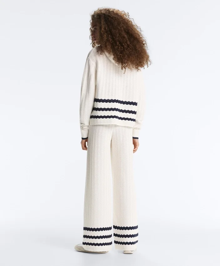 Strickhose mit geradem Bein und Wellenmuster Strickhose mit geradem Bein und Wellenmuster