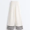 Strickhose mit geradem Bein und Wellenmuster Strickhose mit geradem Bein und Wellenmuster
