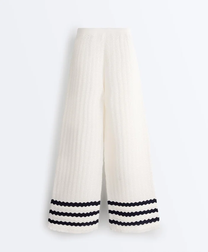 Strickhose mit geradem Bein und Wellenmuster Strickhose mit geradem Bein und Wellenmuster