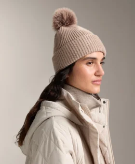Strickhut aus Wollmischung mit Bommel
