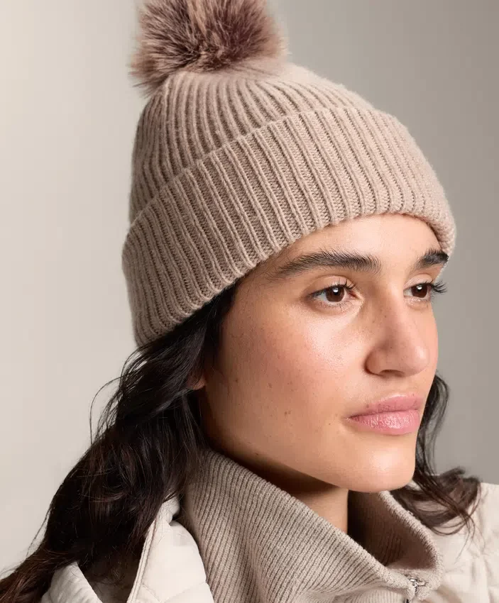 Strickhut aus Wollmischung mit Bommel Strickhut aus Wollmischung mit Bommel