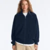 Strickjacke mit hohem Kragen Strickjacke mit hohem Kragen
