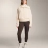 Strickjacke mit hohem Kragen Strickjacke mit hohem Kragen