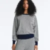 Strickpullover mit diagonalen Streifen Strickpullover mit diagonalen Streifen