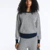 Strickpullover mit diagonalen Streifen Strickpullover mit diagonalen Streifen