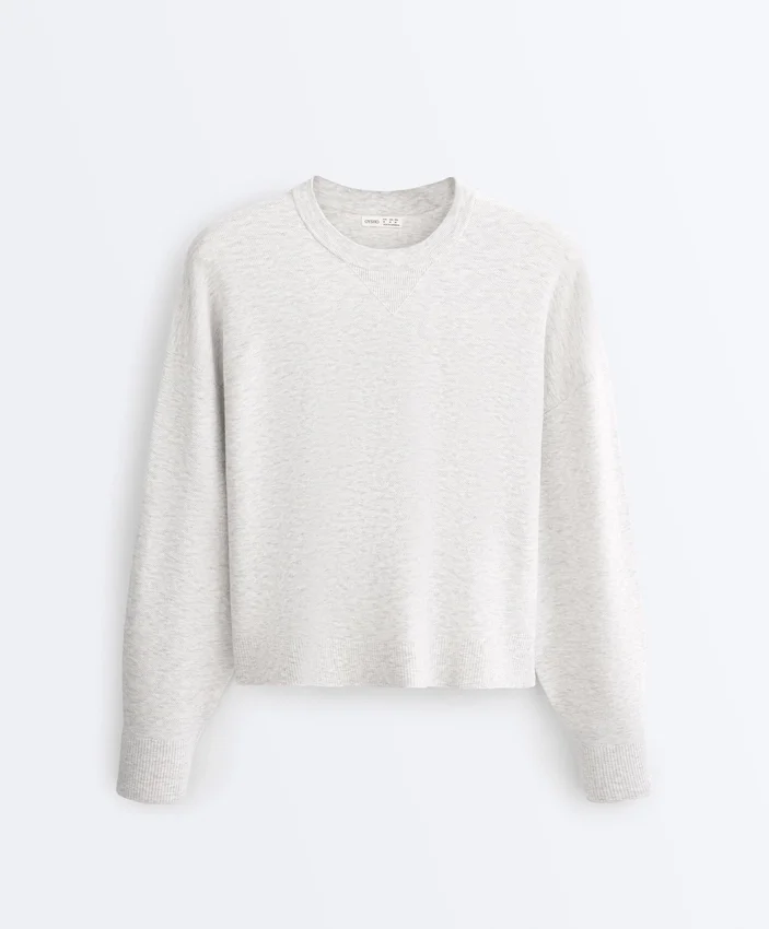 Strickpullover mit Rundhalsausschnitt Strickpullover mit Rundhalsausschnitt