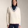 Strickpullover mit V-Ausschnitt und Mini-Zopfmuster Strickpullover mit V-Ausschnitt und Mini-Zopfmuster