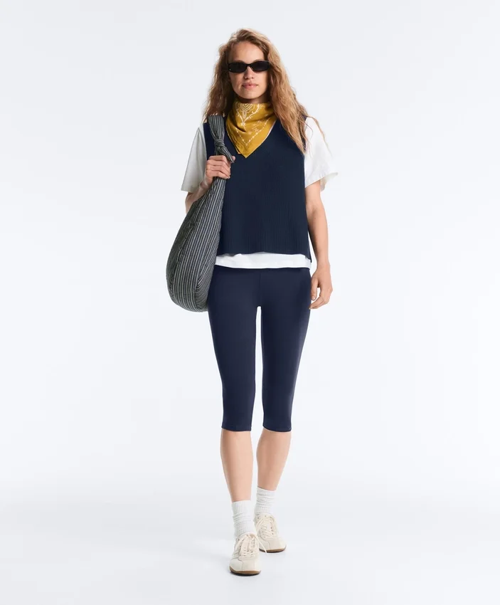 Strickweste mit V-Ausschnitt Strickweste mit V-Ausschnitt