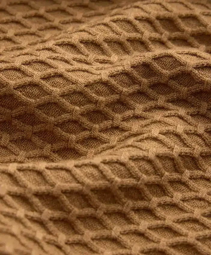 Strukturierte Strickjacke mit Kapuze Strukturierte Strickjacke mit Kapuze