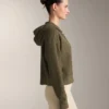 Strukturierte Strickjacke mit Kapuze Strukturierte Strickjacke mit Kapuze