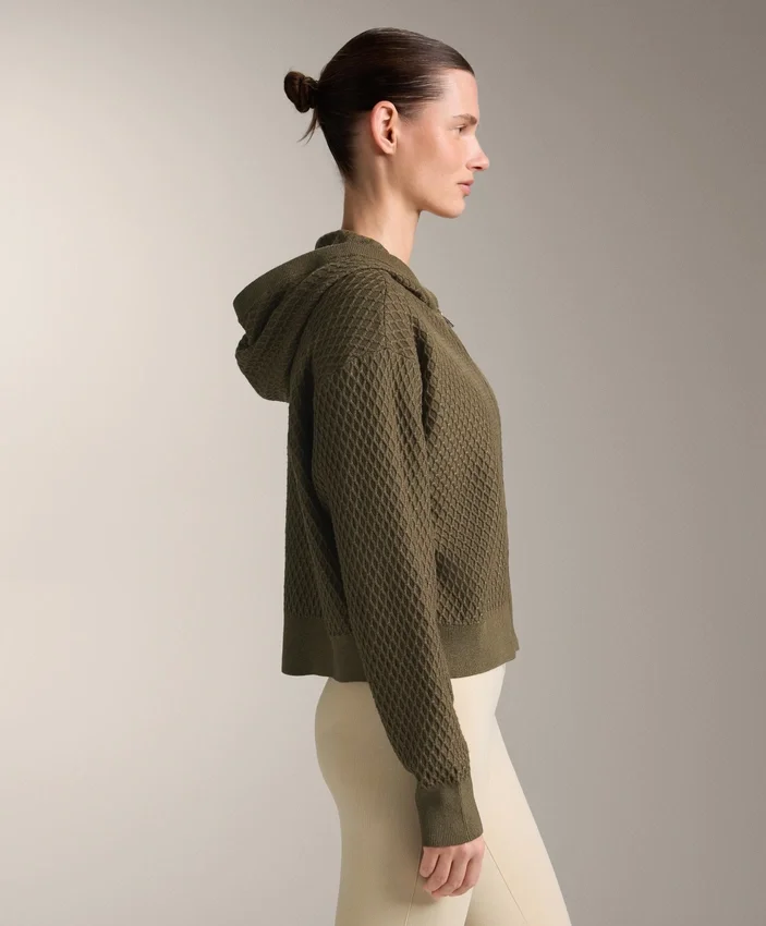 Strukturierte Strickjacke mit Kapuze Strukturierte Strickjacke mit Kapuze