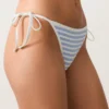 Strukturierter, gestreifter Bikini-Slip mit mittlerer Bedeckung und Bindebändern
