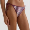 Strukturierter, gestreifter Bikini-Slip mit mittlerer Bedeckung und Bindebändern Strukturierter, gestreifter Bikini-Slip mit mittlerer Bedeckung und Bindebändern
