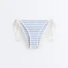 Strukturierter, gestreifter Bikini-Slip mit mittlerer Bedeckung und Bindebändern