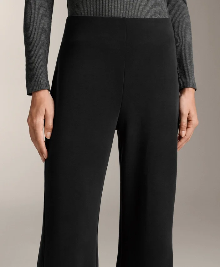 Super-High-Rise-Flare-Hose aus gebürstetem Modal Super-High-Rise-Flare-Hose aus gebürstetem Modal