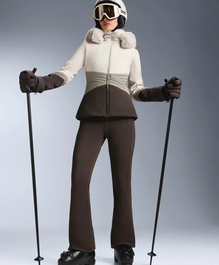 Super-taillierte, wasserabweisende Primaloft®-Skijacke im Colour-Block-Design Super-taillierte, wasserabweisende Primaloft®-Skijacke im Colour-Block-Design