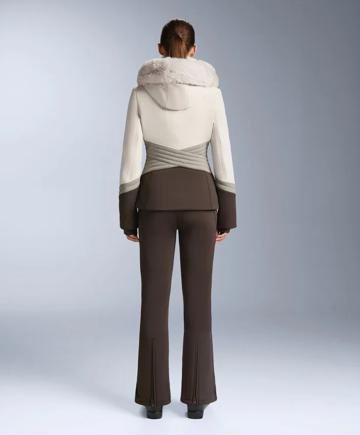 Super-taillierte, wasserabweisende Primaloft®-Skijacke im Colour-Block-Design Super-taillierte, wasserabweisende Primaloft®-Skijacke im Colour-Block-Design