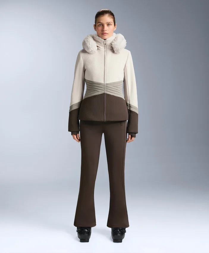 Super-taillierte, wasserabweisende Primaloft®-Skijacke im Colour-Block-Design Super-taillierte, wasserabweisende Primaloft®-Skijacke im Colour-Block-Design