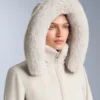 Super-taillierte, wasserabweisende Primaloft®-Skijacke im Colour-Block-Design Super-taillierte, wasserabweisende Primaloft®-Skijacke im Colour-Block-Design