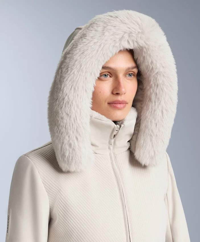 Super-taillierte, wasserabweisende Primaloft®-Skijacke im Colour-Block-Design Super-taillierte, wasserabweisende Primaloft®-Skijacke im Colour-Block-Design