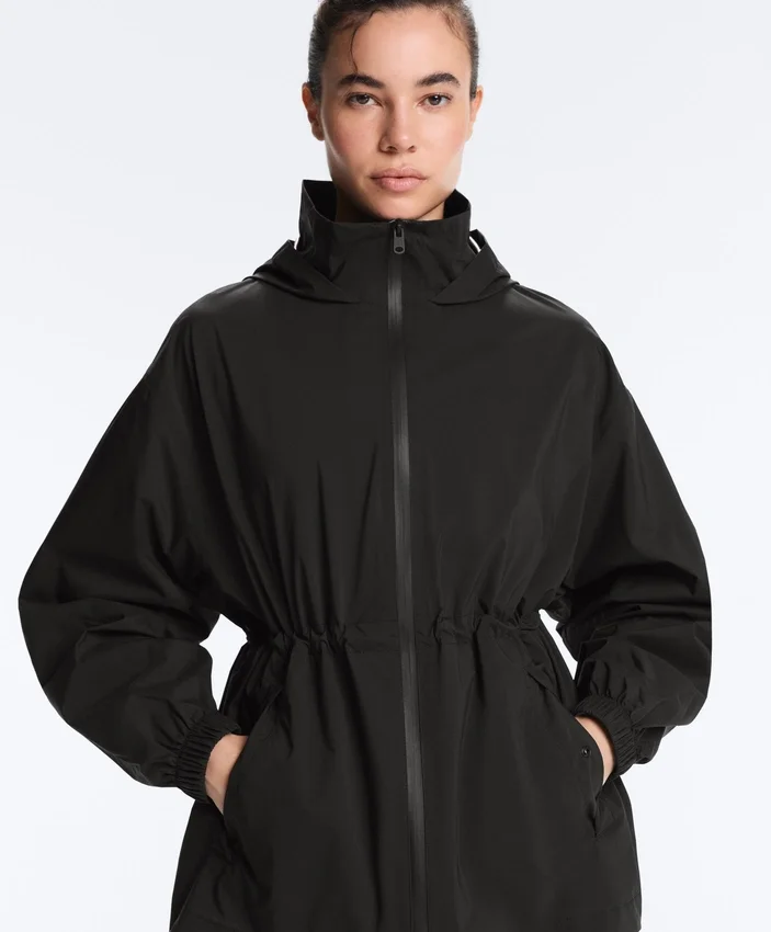 Superleichte, packbare, wasserdichte 10K-Jacke Superleichte, packbare, wasserdichte 10K-Jacke