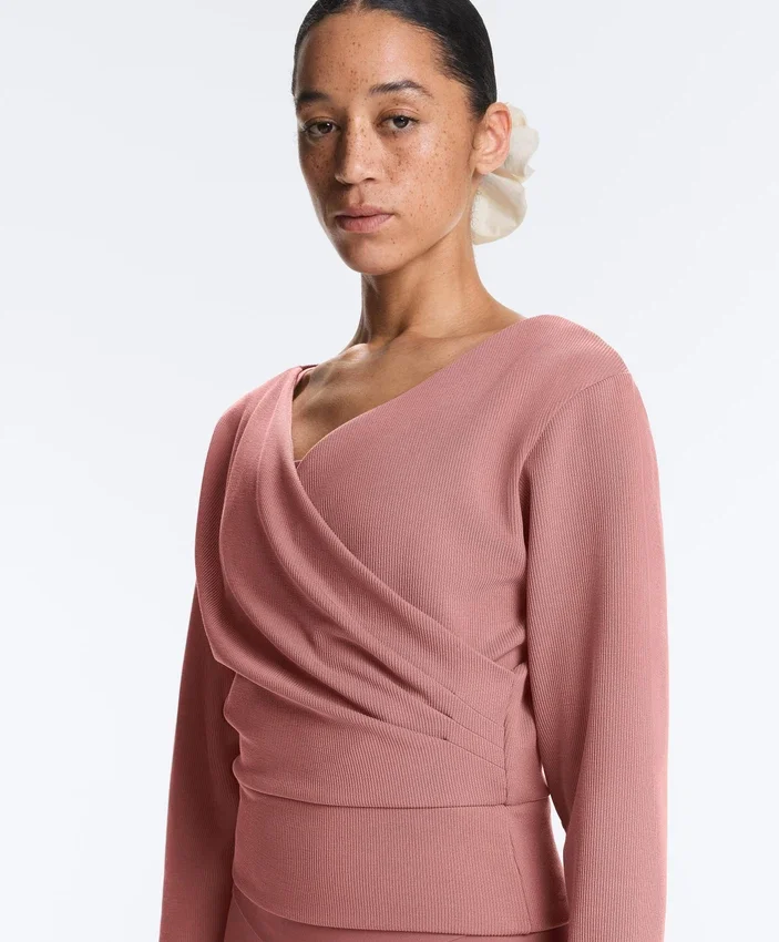 Sweatshirt aus gebürstetem Modal mit Wickelausschnitt Sweatshirt aus gebürstetem Modal mit Wickelausschnitt