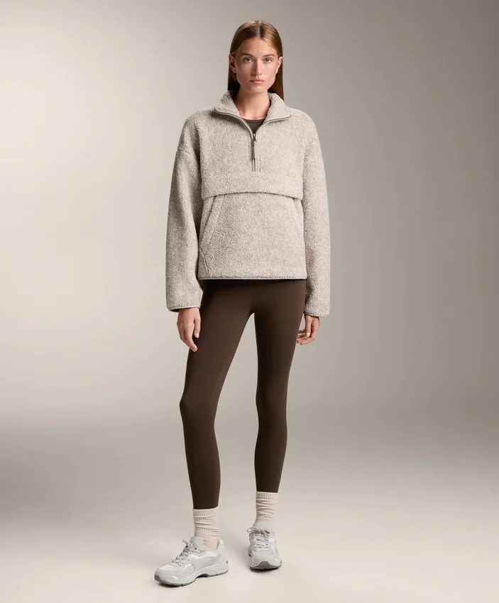 Sweatshirt aus Lammfelljacken mit Vordertasche Sweatshirt aus Lammfelljacken mit Vordertasche