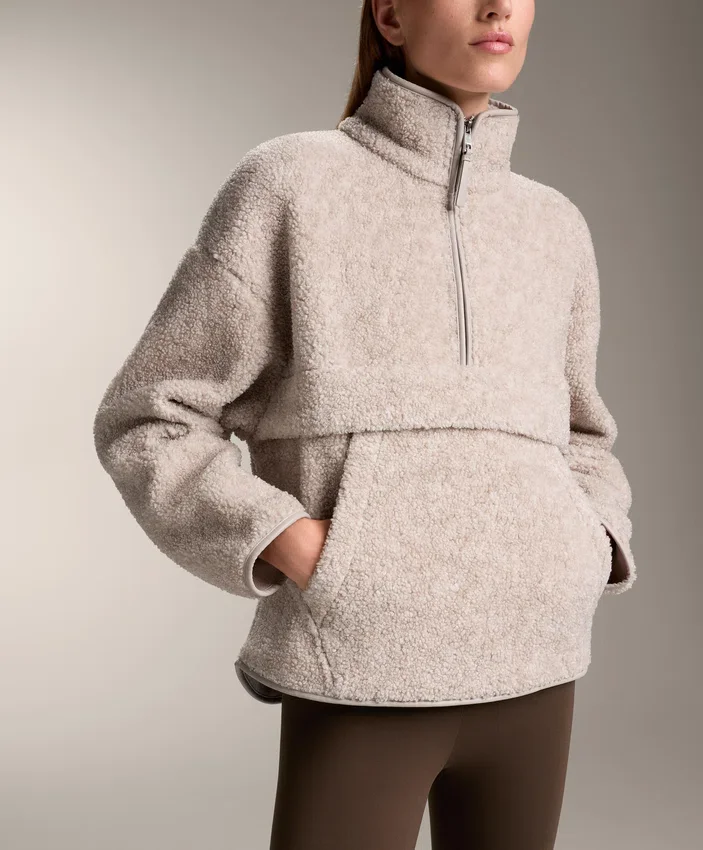 Sweatshirt aus Lammfelljacken mit Vordertasche Sweatshirt aus Lammfelljacken mit Vordertasche