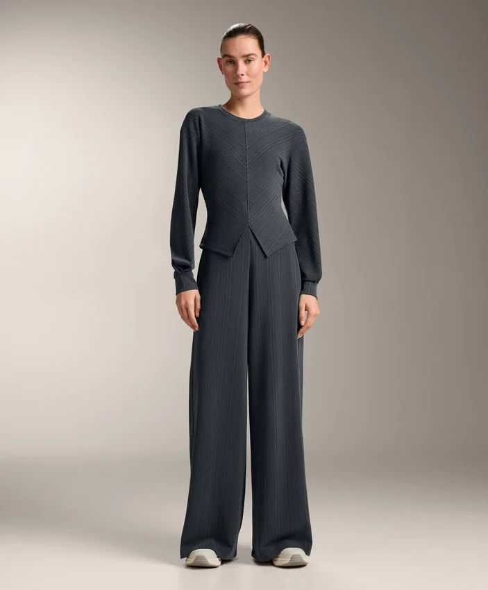 Sweatshirt mit asymmetrischen Streifen aus Modal Sweatshirt mit asymmetrischen Streifen aus Modal