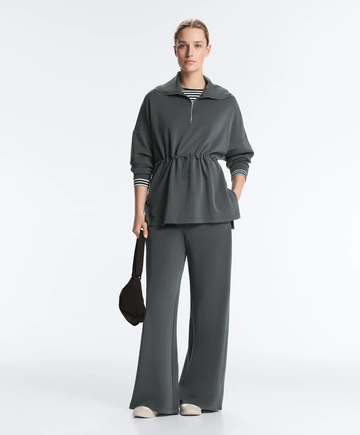 Sweatshirt mit halbem Reißverschluss aus Soft Touch-Modal Sweatshirt mit halbem Reißverschluss aus Soft Touch-Modal