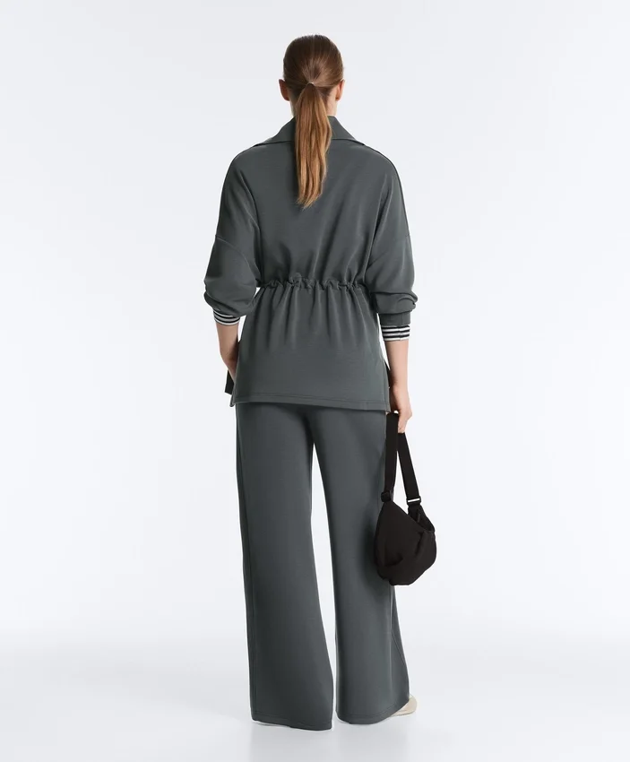 Sweatshirt mit halbem Reißverschluss aus Soft Touch-Modal Sweatshirt mit halbem Reißverschluss aus Soft Touch-Modal