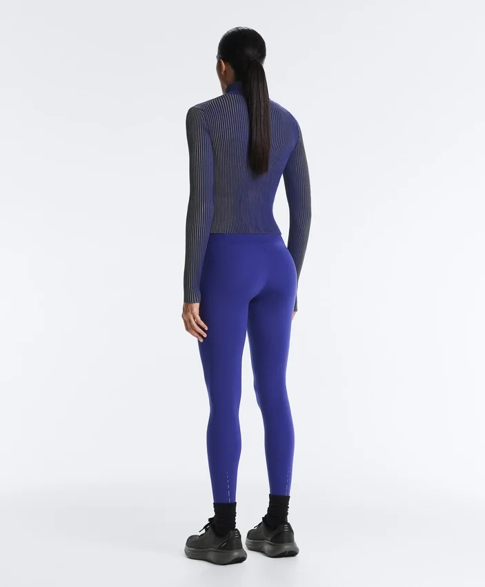 Taillierte Jacke aus Rippstrick Taillierte Jacke aus Rippstrick