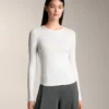Tailliertes Langarm-T-Shirt aus Baumwoll-Modal-Rippstoff Tailliertes Langarm-T-Shirt aus Baumwoll-Modal-Rippstoff
