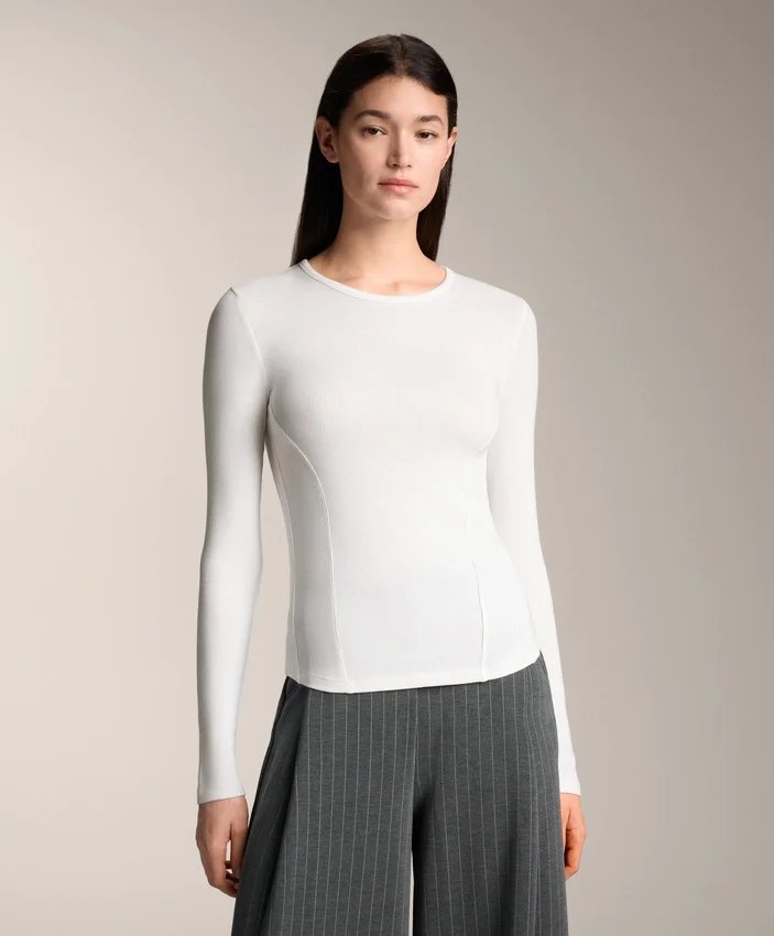 Tailliertes Langarm-T-Shirt aus Baumwoll-Modal-Rippstoff Tailliertes Langarm-T-Shirt aus Baumwoll-Modal-Rippstoff