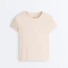 Tailliertes Modal-Rippstrick-Shorts-T-Shirt mit kurzen Ärmeln Tailliertes Modal-Rippstrick-Shorts-T-Shirt mit kurzen Ärmeln