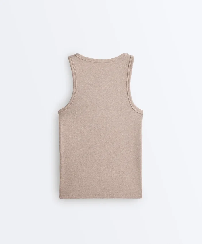 Tailliertes T-Shirt mit gerippten Trägern aus Baumwolle und Modal Tailliertes T-Shirt mit gerippten Trägern aus Baumwolle und Modal