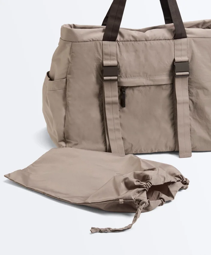 Tasche mit verstellbarem Riemen Tasche mit verstellbarem Riemen