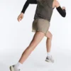 Technische 2-in-1-Shorts mit Karomuster und mittlerer Leibhöhe Technische 2-in-1-Shorts mit Karomuster und mittlerer Leibhöhe