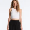 Tops aus Modal-Mischgewebe mit Cups Tops aus Modal-Mischgewebe mit Cups