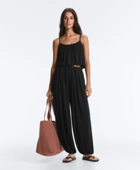 trger oberteil aus modal mischung 2 1 280x339 - Ballonhose aus Modal-Mischgewebe