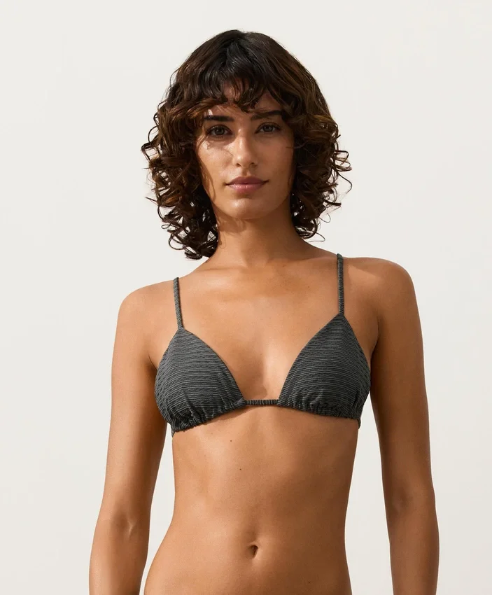 Triangel-Bikinis aus Jacquard mit Washed-Effekt Triangel-Bikinis aus Jacquard mit Washed-Effekt