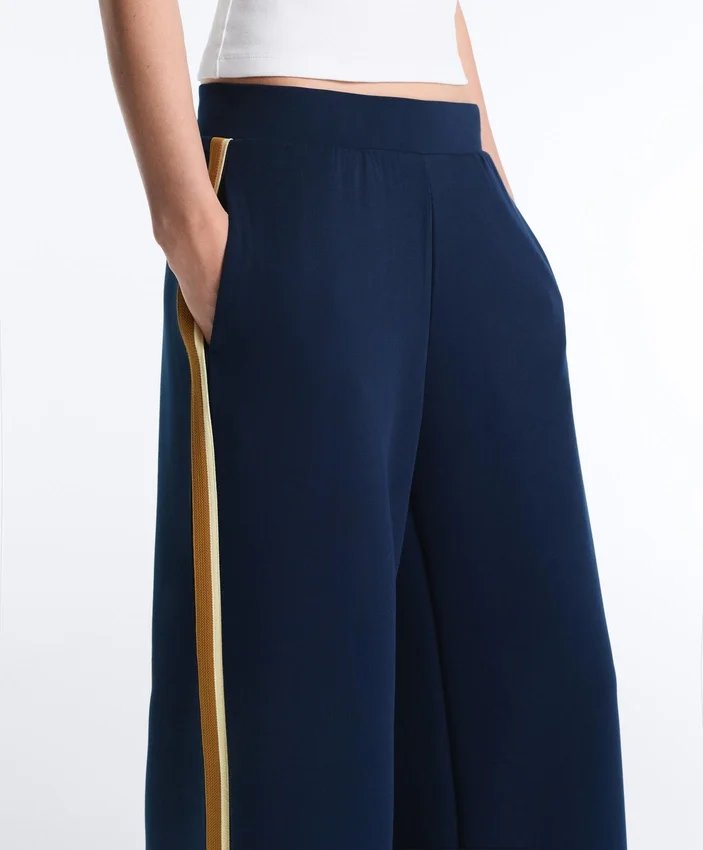 Twill-Hose mit geradem Bein und Seitenband Twill-Hose mit geradem Bein und Seitenband