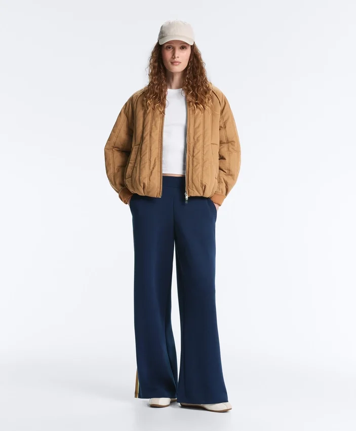 Twill-Hose mit geradem Bein und Seitenband Twill-Hose mit geradem Bein und Seitenband