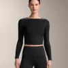 Vielseitig tragbares, langärmeliges Lyocell-Mischung-T-Shirt mit Knoten Vielseitig tragbares, langärmeliges Lyocell-Mischung-T-Shirt mit Knoten